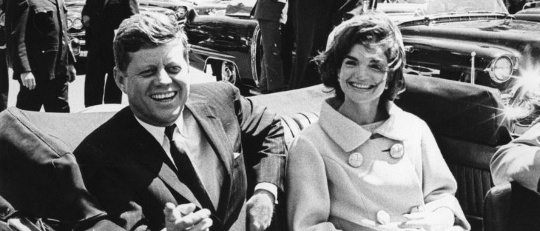 Former United States President John F. Kennedy and first lady Jackie Kennedy sit in a car in front of Blair House during the arrival ceremonies for Habib Bourguiba, president of Tunisia, in Washington, in this handout image taken on May 3, 1961. November 22, 2013 will mark the 50th anniversary of the assassination of President Kennedy. REUTERS/Abbie Rowe/The White House/John F. Kennedy Presidential Library (UNITED STATES - Tags: POLITICS ANNIVERSARY)    ATTENTION EDITORS - THIS IMAGE WAS PROVIDED BY A THIRD PARTY. FOR EDITORIAL USE ONLY. NOT FOR SALE FOR MARKETING OR ADVERTISING CAMPAIGNS. THIS PICTURE IS DISTRIBUTED EXACTLY AS RECEIVED BY REUTERS, AS A SERVICE TO CLIENTS